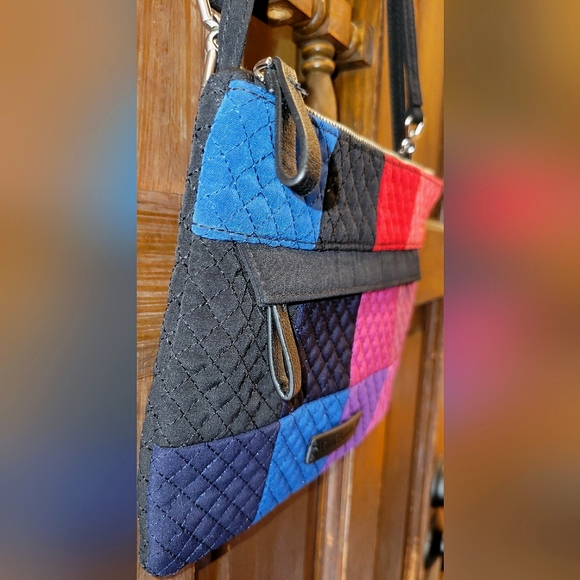 Vera Bradley RFID Blocking Winter Patchwork Pattern Crossbody Bag - Picture 5 of 15